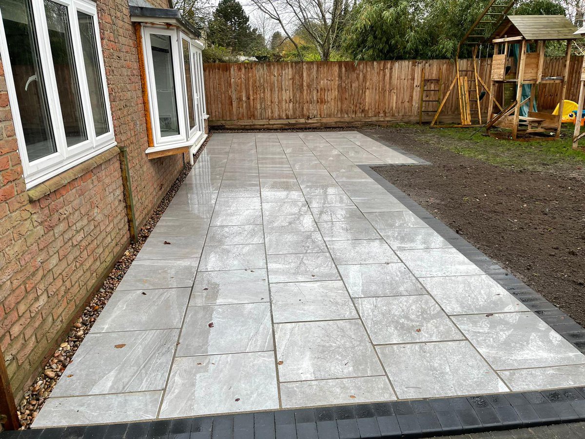 CamBlockPaving's tweet image. Patio finished in Cambridge last week fantastic results...