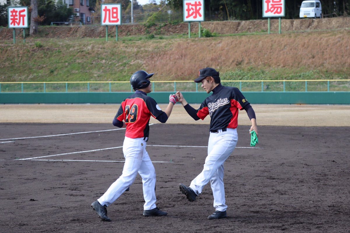 ttcbaseball's tweet photo. 先日のTTCもみじCUPのオフショット特集です⚾️

それぞれの写真に勝手にタイトルをつけさせていただきました😁

1枚目『good job〜拳で語る〜👊』
2枚目『勝者の雄叫び📣』
3枚目『ベンチからきゅんです💓』 
4枚目『元気120%✨』

他にもまだまだいい写真がありましたが、抜粋させていただきました😭 https://t.co/hlMCoKLZpK