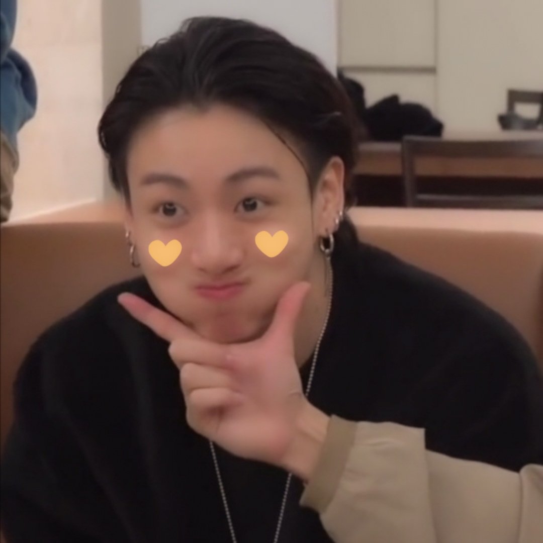 vantaesode's tweet image. RT @minikookv: 🐰💛🐯