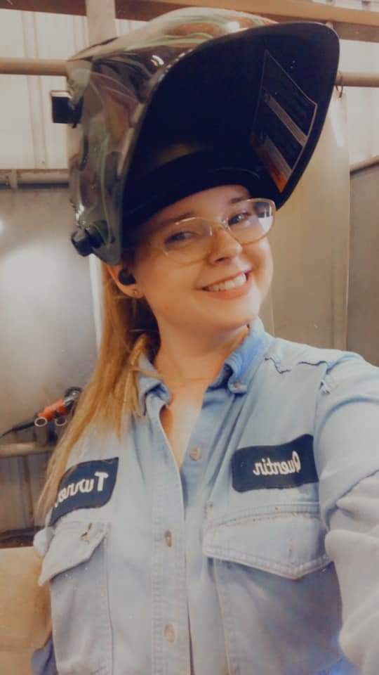 ActiveWelder's tweet photo. What a beautiful girl welder she is!!!
Follow @activewelder for nice pictures and videos.
#weldingnation #weldlife #weldersfanclub #weldingwork #weldingbeauty #weldingwomen #weldinggirl #acitivewelder https://t.co/SVOT2U7CPY