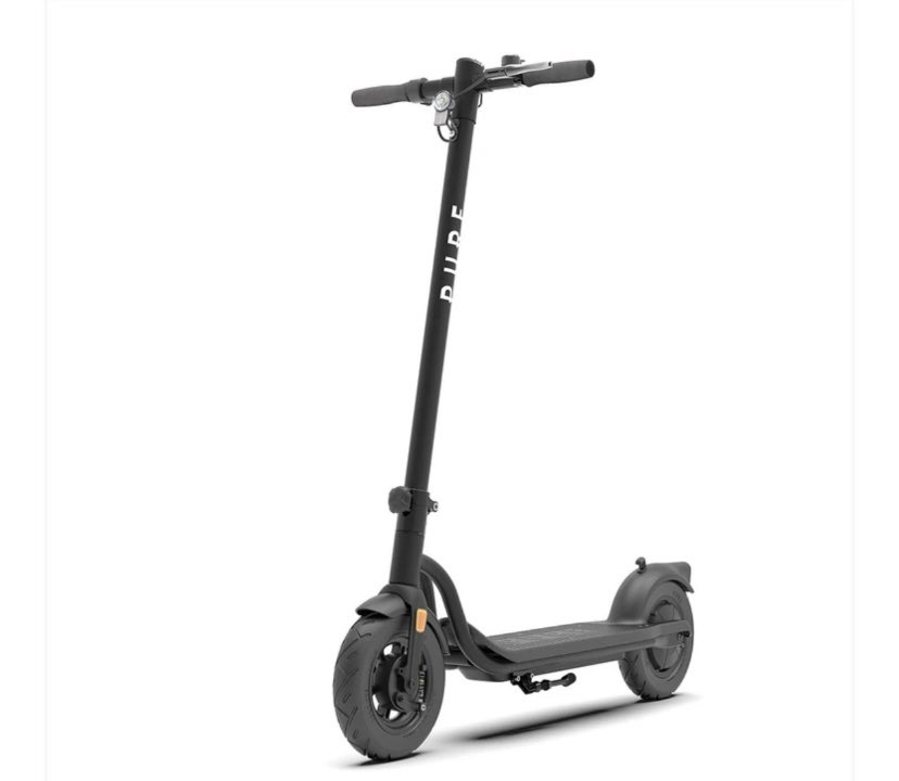 Mijn elektrische step is vandaag (15/12) rond 10:00 gestolen aan de overkant bij de Albert Heijn op de Paardenmarkt. Kleine kans dat ik hem terug ga zien :( maar als iemand iets gezien heeft, laat me iets weten! Al aangifte gedaan bij de politie 👮🏼‍♀️!