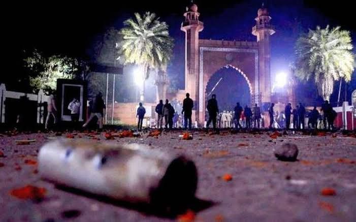 SimraAnsari_'s tweet photo. It's been an year, an year when the state terrorised, students suffered and the world watched.

#15DecJamiaAttack
#1YearofFascistAttackAMU_JMI

@SharjeelUsmani @AyshaRenna 
@AfreenFatima136 https://t.co/O9Qr3wDgbD