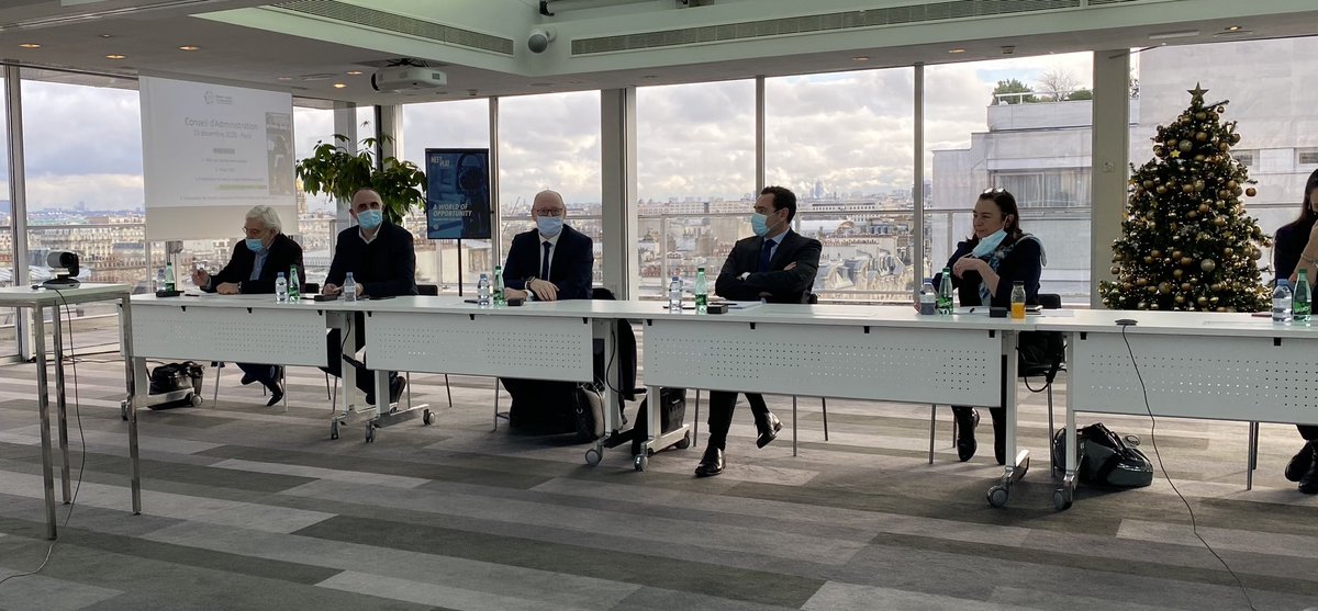 Avec les acteurs des congrès en France, nous tirons la sonnette d’alarme et demandons au gouvernement d’entendre les difficultés d’une filière d’excellence française. La France doit rester leader pour le tourisme d’affaires. <a href="/davidlisnard/">David Lisnard</a> <a href="/franck_louvrier/">Franck LOUVRIER</a> <a href="/axeldebeaumont/">Axel de Beaumont</a>