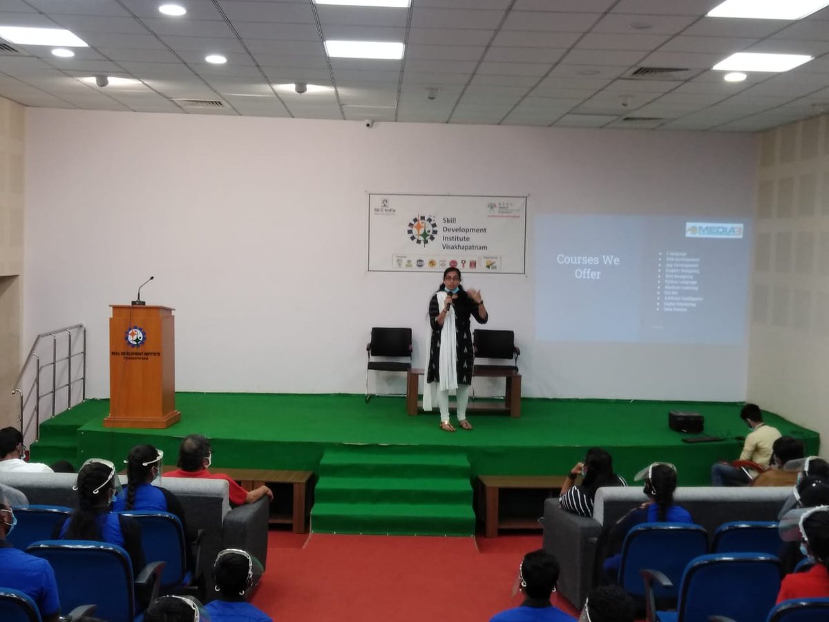 sdivisakh's tweet photo. Awareness and Avenues in Digital marketing and Social media channels to SDI Trainees, Trainees were told judicious usage of social platforms @HPCL @PetroleumMin  @ysjagan @GVMC_OFFICIAL @vizagcollector  @MekapatiGoutham @AndhraPradeshCM @NSDCINDIA https://t.co/vh7SaLMfiF