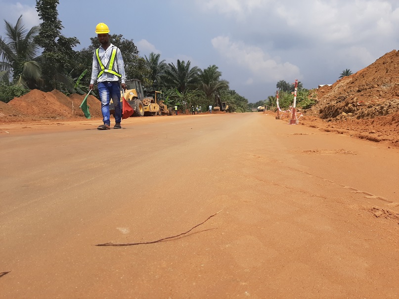 However, our independent findings showed that project had been abandoned by the above named contractor & re-awarded to CCECC Nig Ltd by Fed Min of Power, Works & Housing (Works Sector) Abj, which is now on-going.We urge  @ICPC_PE to recover the unaccounted sum. #NigerDeltaMoney