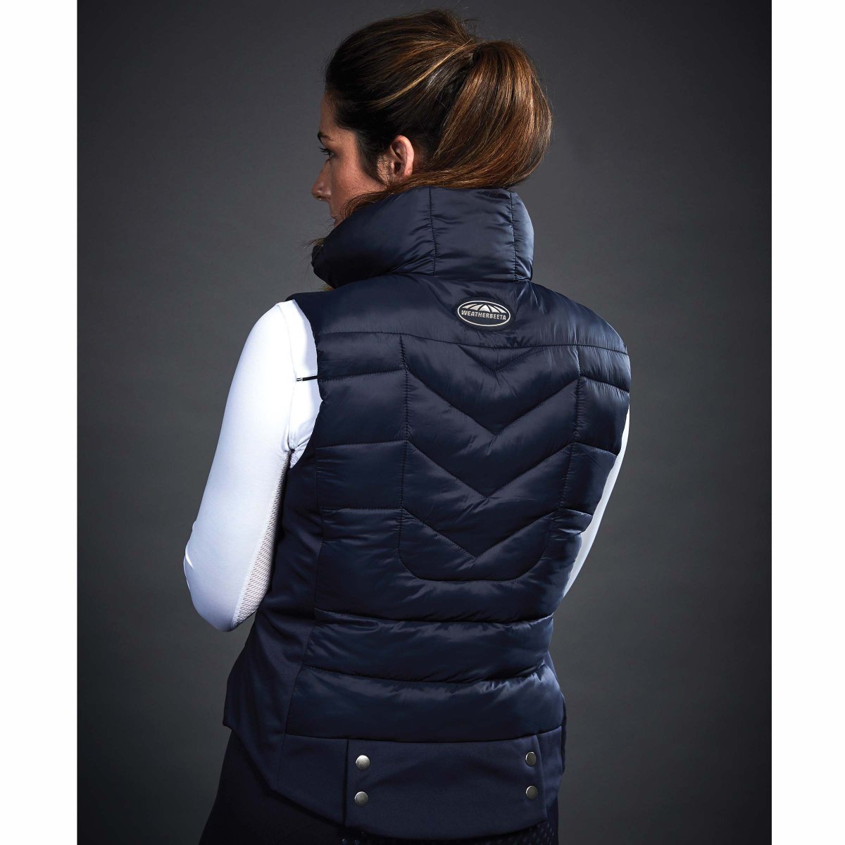 SaddlemastersUK's tweet photo. The WeatherBeeta Dion Puffer Vest, a sporty and elegant nylon puffer and soft shell vest in flattering fit. Wind and water resistant perfect for training or riding. https://t.co/A4rp019sLq #weatherbeeta #weatherbeeten https://t.co/rxgGSnxT07