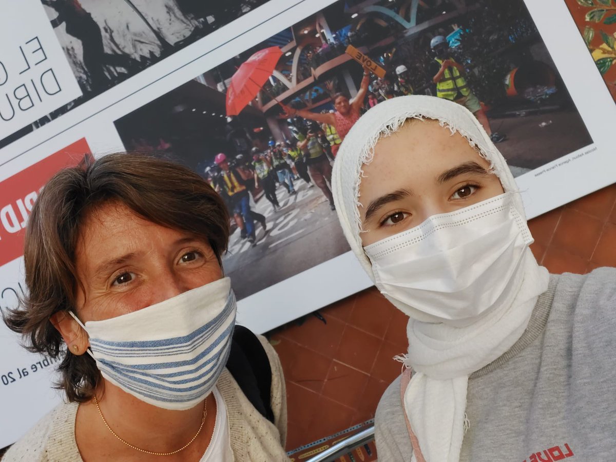 PuntReferencia's tweet photo. Les parelles de #mentoriasocial del #ProjecteAtenea ja estan coneixent-se i compartint les primeres trobades. La visita a l'exposició World Press Photo ha estat un inici especial per elles!🙂📸
Moltes gràcies @cececebe per aquesta oportunitat única! https://t.co/cx6uHcoxhu