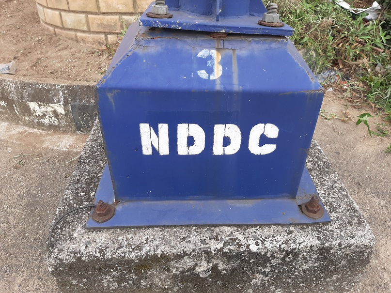 Another award by  @NDDCOnline for solar street lights with reinforced concrete plinth@Ewet Housing&Shelter Afriq. Est, Akwa Ibom to M/S Roses Regency Accom. Ltd was executed with irregularities as ₦88.7m was unaccounted forWe urge  @ICPC_PE to recover this fund #NigerDeltaMoney