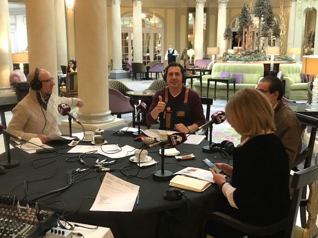 Amos de casa (@amosdecasa) on Twitter photo Hola #amosdecasa esta semana realizamos un programa Especial Navidad desde el hotel @Westin_Palace con invitados especiales y muchas sorpresas. Te invitamos a volver a escuacharlo, pincha aquí 👇👇 amosdecasa.com/podcasts/navid…
<a href="/pcaballerocoach/">pcaballerocoach</a> <a href="/JoaquinGeografo/">Joaquín Geógrafo</a> <a href="/rintereconomia/">Radio Intereconomía</a> Hola #amosdecasa esta semana realizamos un programa Especial Navidad desde el hotel @Westin_Palace con invitados especiales y muchas sorpresas. Te invitamos a volver a escuacharlo, pincha aquí 👇👇 amosdecasa.com/podcasts/navid…
<a href="/pcaballerocoach/">pcaballerocoach</a> <a href="/JoaquinGeografo/">Joaquín Geógrafo</a> <a href="/rintereconomia/">Radio Intereconomía</a>