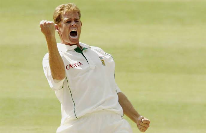 Best Test Bowler? Glenna Mcgrath   Shaun pollock