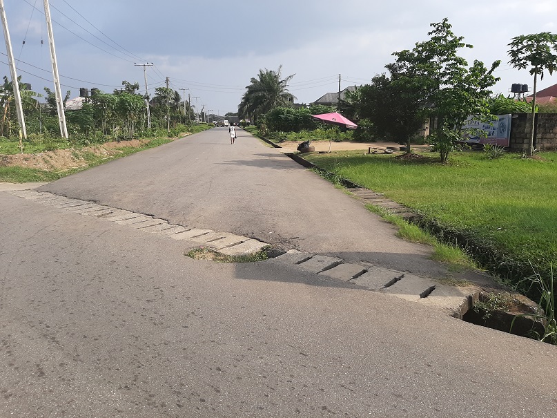 ₦109.2m was paid to Benatti Nig Ltd by  @NDDCOnline for unmotorable rd sections repair@Etim Okpoyo Strt, Ewet Housing Est, AkwaIbomPhysical inspection showed contract sum overweighed the work done as ₦53.6m was unaccounted forWe urge  @ICPC_PE to recover this #NigerDeltaMoney