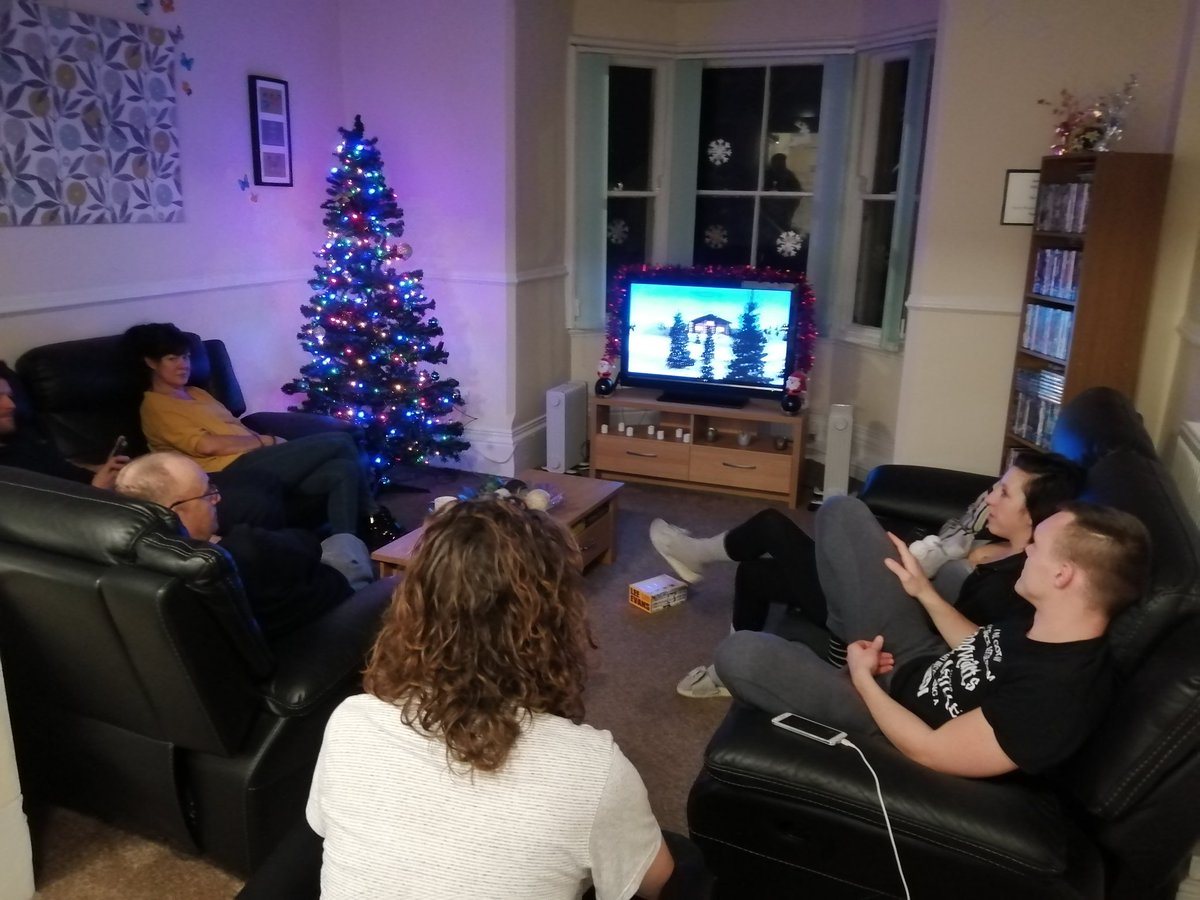 acornrecovery's tweet image. Getting warmed up for our festive callender at WLH with Elf the movie and homemade popcorn 🍿📽️🍿🎬
#popcornceiling 🤣
#chritmaswithfilms 
#christmascountdown 
#lifeworthliving
@Calico_Group 
@HALSTeamRLI