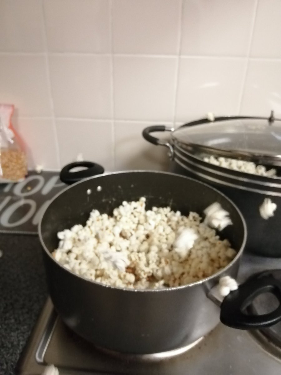 acornrecovery's tweet image. Getting warmed up for our festive callender at WLH with Elf the movie and homemade popcorn 🍿📽️🍿🎬
#popcornceiling 🤣
#chritmaswithfilms 
#christmascountdown 
#lifeworthliving
@Calico_Group 
@HALSTeamRLI
