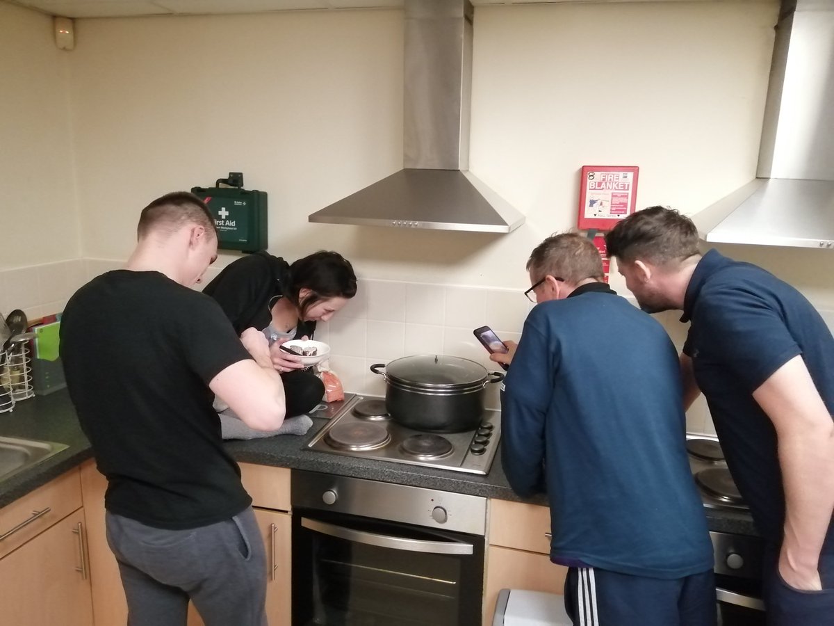 acornrecovery's tweet image. Getting warmed up for our festive callender at WLH with Elf the movie and homemade popcorn 🍿📽️🍿🎬
#popcornceiling 🤣
#chritmaswithfilms 
#christmascountdown 
#lifeworthliving
@Calico_Group 
@HALSTeamRLI