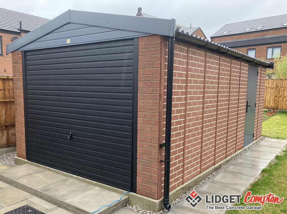 LidgetCompton's tweet photo. Our patented sectional brick wall finish is just one of a wide range of options available to help your building blend into it's environment. Help us find your perfect building, call us  on 01709 881844. https://t.co/uiT4UmfFLm #garages #sheds #homeimprovement #gardenbuildings https://t.co/iqoOO7EiEp