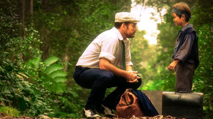 noghost2018's tweet image. #RunningforGrace รักต่างชนชั้นของดช.กำพร้ากับคุณหนู messageกับฉากคลายปมตรงกัน ชอบหนังdiversityนะ ที่สุดคือlocationที่ฮาวายมุมกล้ององค์ประกอบศิลป์คือควักหัวใจให้เลย Joน่ารักมากทั้งตอนเด็กและโต หลงจนตามไปดูสัมฯนางเอกไม่น่าทะนุถนอมเลย😅ดราม่ายังไม่คมแต่น้องเล่นเก่งนะรวมๆคือชอบมาก8.0