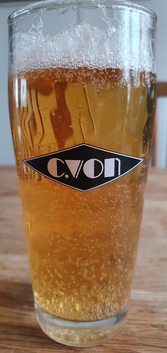 ErlandJohan's tweet photo. C.Von var ändå ett ställe av rang. Mycket bra musik och mycket pilsner där igenom åren. #cvon #Linné https://t.co/NgK1rEKzX7