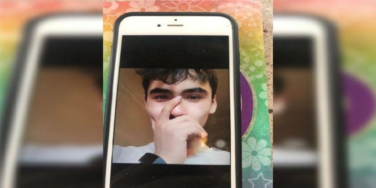 bildirim__'s tweet photo. Doğu Türkistan’ın Kaşgar bölgesine yaşayan 19 yaşındaki Uygur Türkü genç İbrahim Kasım, Çin tarafından toplama kampına götürülmek istenirken kaçarak saklandı, daha sonrasında intihar ederek canına kıydı. https://t.co/NdB5ovViRd