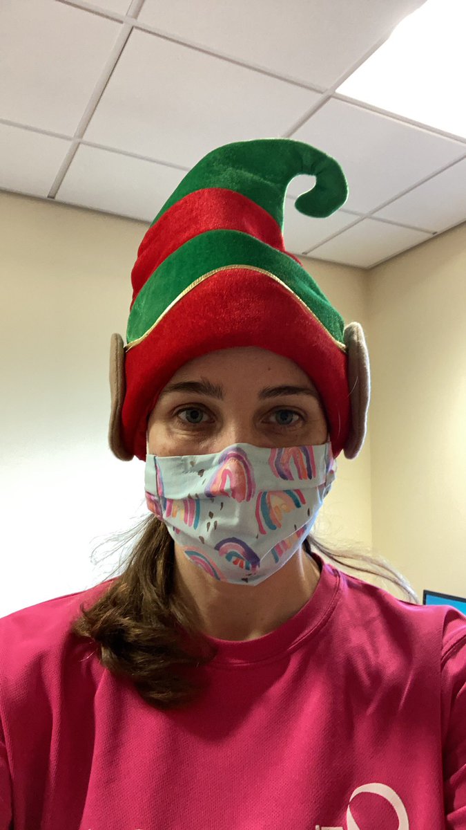 TeamBoobsPT's tweet image. Cardio Dance class with a Christmas theme for @theBreastCentre 🎄25min workout in a hat and mask 🥵😷#ExerciseIsMedicine #ExOnc @CV_UHB 💪🏻💓