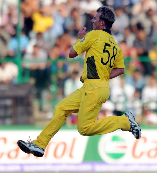 Best Pacer? Brett Lee      Shoaib Akthar