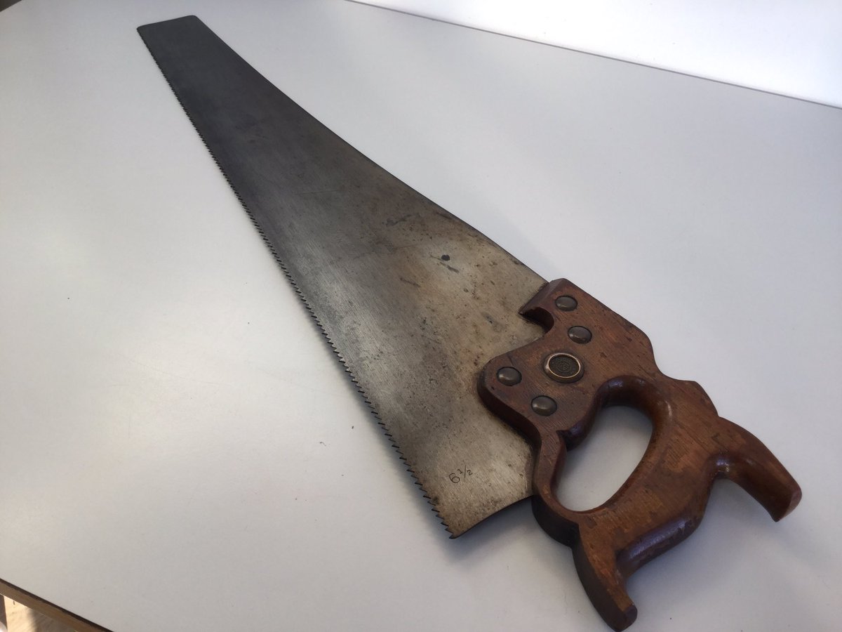 oldschooltools's tweet photo. Have just put this nice and clean #DISSTON #SAW on my site 6 1/2 TPI 26” long https://t.co/NBULwfcGR6 https://t.co/BU1SHPU0G7