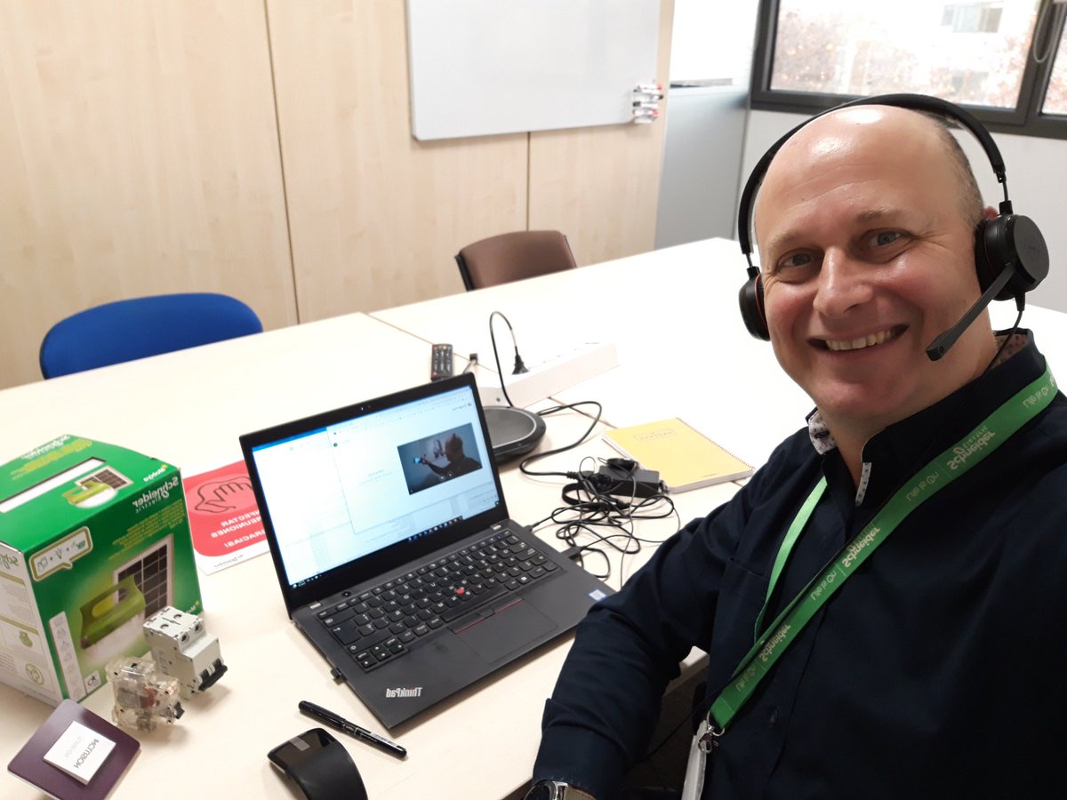 ipedrell's tweet photo. Comencem un any més #LetsGoEngineering a alumnes de #NEI6 col.legi Kostka #JEGràcia, aquest any de forma Digital.
Gràcies professors #NEI6, @TxellAgell, i tots alumnes.
Experiència fantàstica!
@SchneiderES https://t.co/45ztw6i7sy