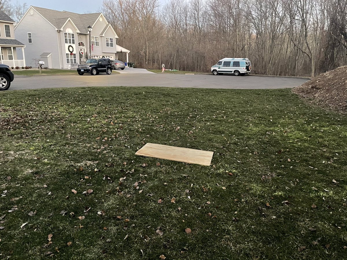 EricMadel's tweet photo. That’s No ordinary piece of plywood, Only comes out for special occasions #SnowGo  @DanAmarante @RachelFrank_CT @Eweather13 @JayB7897 @AMSweather @ryanhanrahan https://t.co/zR8frGZP8J