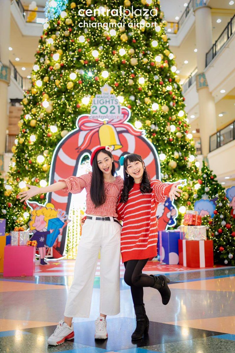 Nenasupporter's tweet photo. ✨ 𝙏𝙝𝙚 𝙈𝙖𝙜𝙞𝙘𝙖𝙡 𝙇𝙞𝙜𝙝𝙩𝙨 𝟮𝟬𝟮𝟭 🎄
📎https://t.co/zaLlOcTORl
#CGM48 #welovecgm48
#NenaCGM48 #KaningCGM48 #ParimaCGM48 #MarminkCGM48 #ChampooCGM48 #JjaeCGM48
#TheMagicalLights2021
#CentralPlazaChiangmaiAirport
#FamilyDestination #Chiangmai
#CenterofLife #CPNLife https://t.co/6DwnOdY0fW