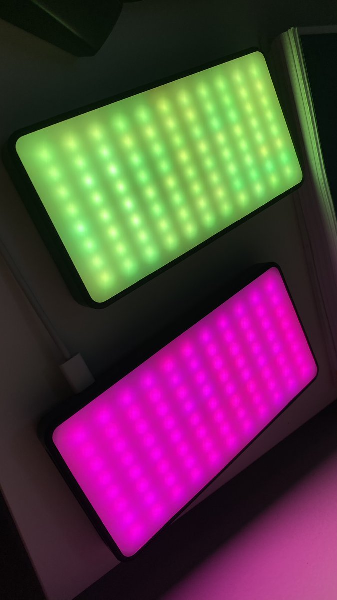 xab83's tweet photo. Helloooo #newgadget!
@UlanziSales #VIJIM #VL196 #RGB #LED lámpák videózáshoz 1920 lux fényerővel és 360 színárnyalattal! 😍💡🎥 https://t.co/44raMqz96Z