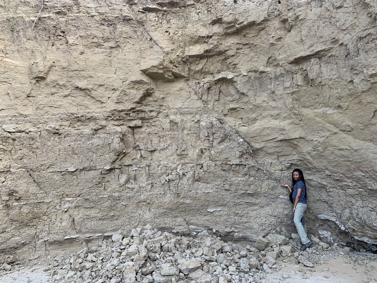 Say hello to our women in #geology! <a href="/TheWendoza/">Wendy Khumalo</a>