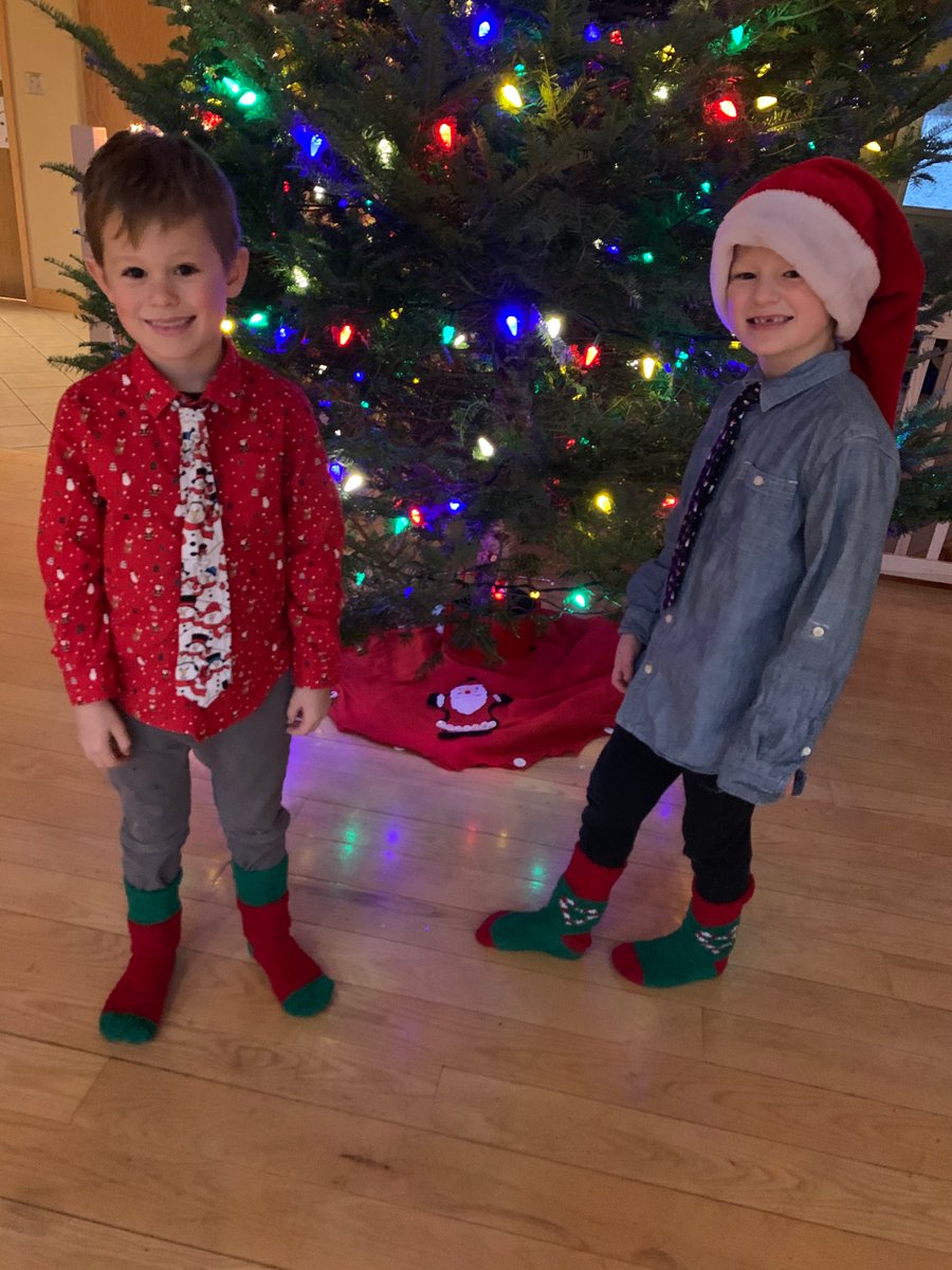 MrsMercer_xo's tweet photo. Holiday scarf and sock day @LochLomondNB 
No scarves here so we did ties 😁 https://t.co/TEojvz8etw