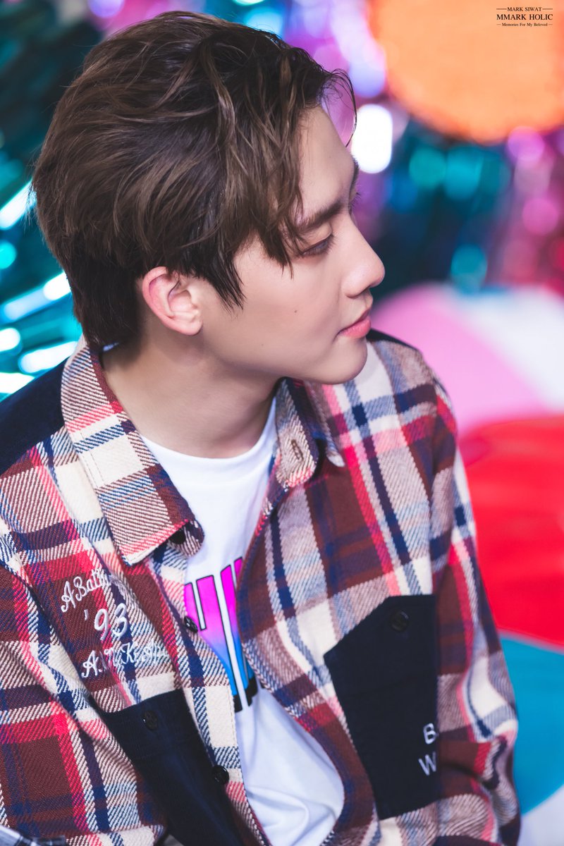 Mmark_Holic's tweet photo. 12.12.20 | Mark Siwat 🖤
WINTER WONDER LAND THE CANDY COLONY 2020 @ EMQUATIER

- My boy 😘 -

@Mmarksiwat 
#หัวใจศิวัช 
#markson 
#EMWinterWonderlandxMarkGun https://t.co/WnB62vpVgj