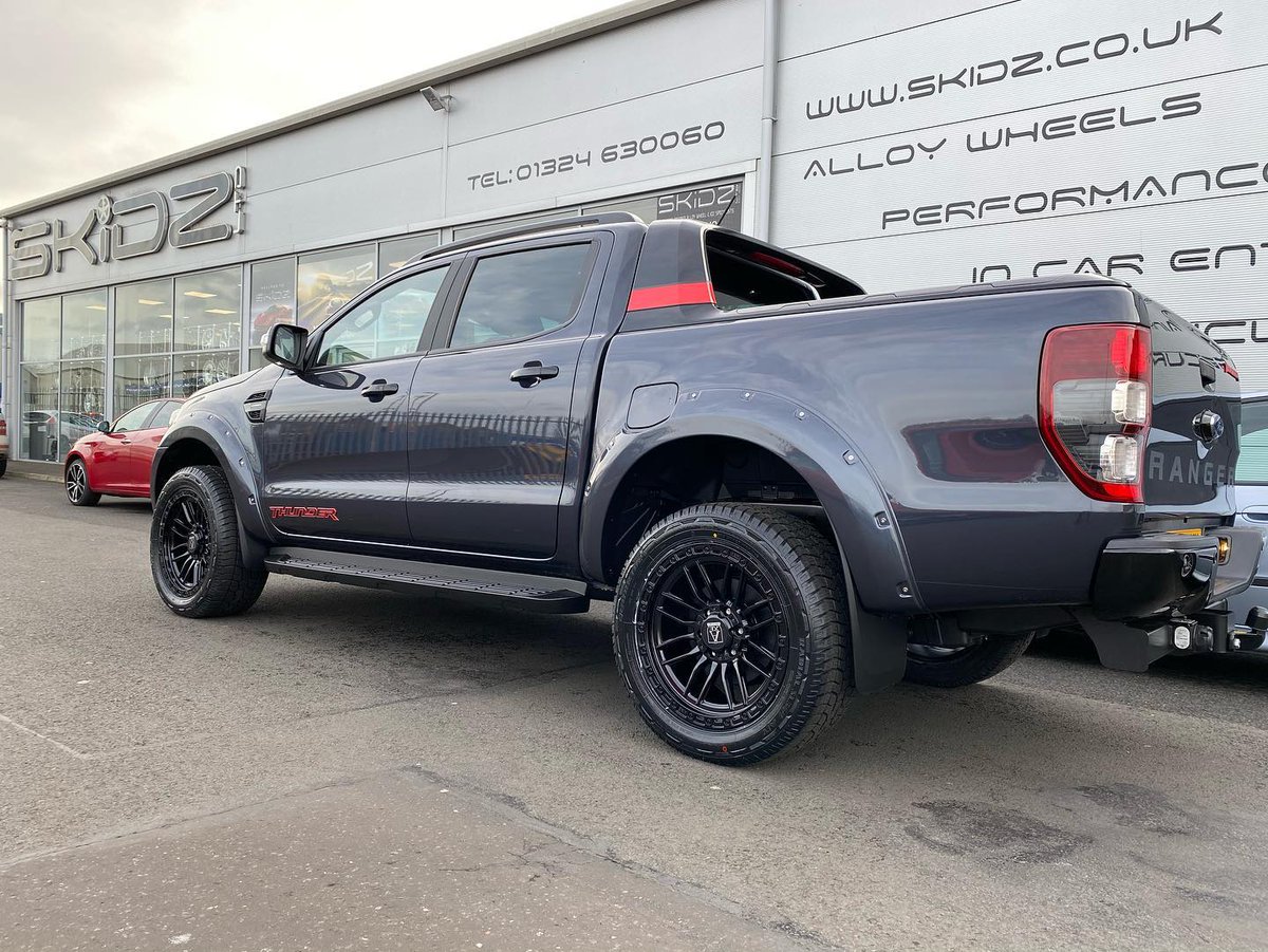 AxeUK's tweet photo. AT5 in Satin Black 
Available in 9.5 x 20" 
Also available in Satin Black bead bronze centre 
6/139.7 
📸:@Skidzfalkirk
🚗: Tag
#axewheels #cars #trucks #truckwheels #carwheels #alloys #alloywheels #wheels #uk #eu #usa #worldwide #staytuned #follow4more #like4more https://t.co/THq8JmQzWt