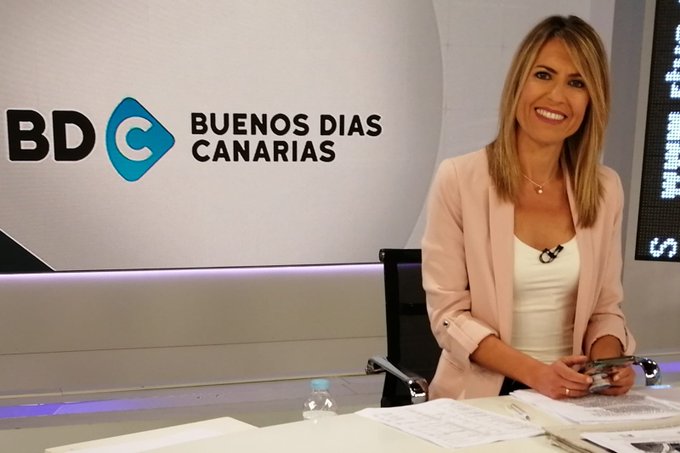 RTVCes's tweet photo. Receptáculos, tolva, trompeta y bolas han llegado esta mañana al @Teatro_Real. Existe un protocolo de seguridad sanitaria y todos los profesionales que han accedido al escenario se han hecho una prueba de antígenos. ¡Nos vemos el martes! #CompartirComoSiempre #CompartirComoNunca https://t.co/a2GuMkEN9q