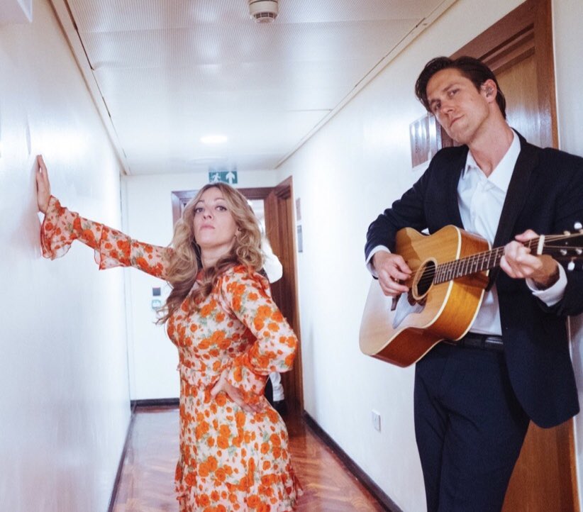 here isa is shown next to rob, known tall person