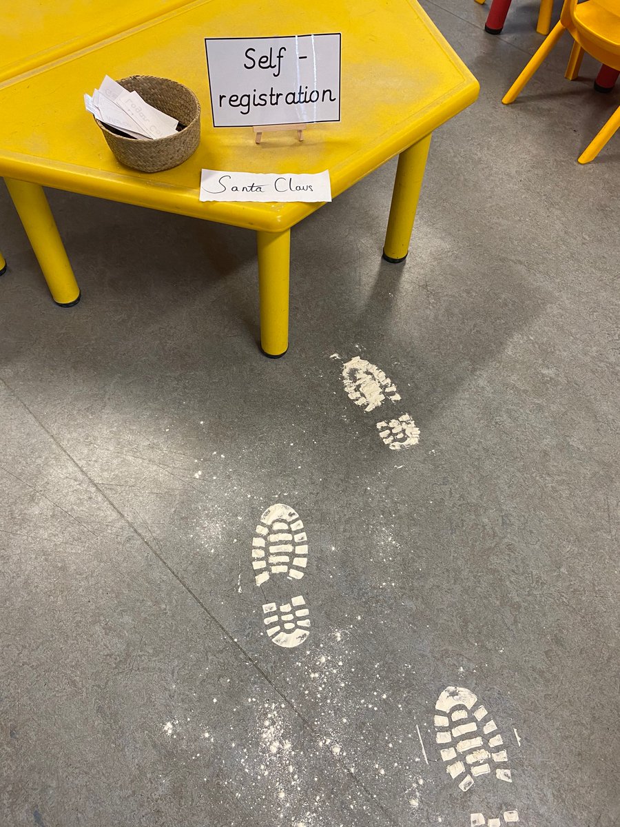 AsWainscott's tweet photo. Guess whoโs paid us a little visit... ๐
๐ผ #WainscottEYFS #EYFS #DragonflyClass @WainscottSchool @MissRLayton1 @RoseCallaway3 @Primary1stTrust https://t.co/XknNz9Gf11