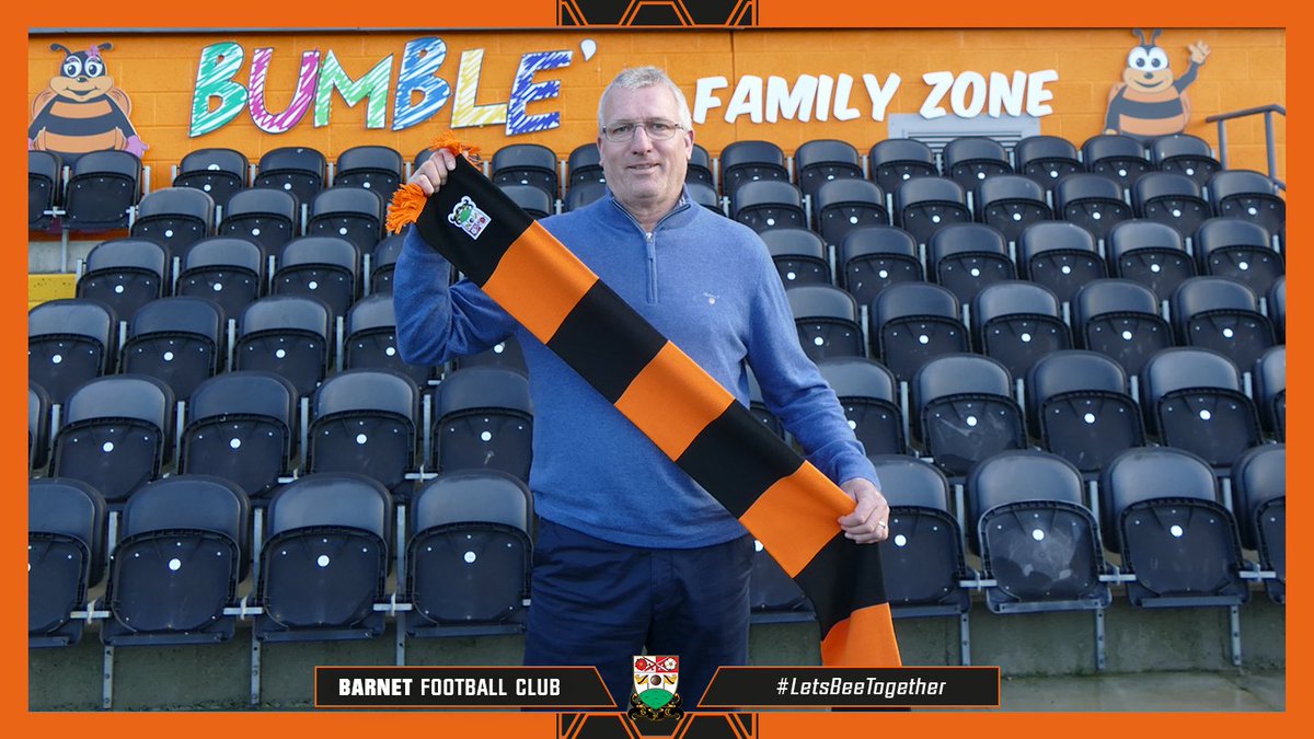 BarnetFC's tweet photo. 🙌 𝓐 𝓷𝓮𝔀 𝓮𝓻𝓪🙌

We're delighted to welcome you to the #Bees, Tim 🤝

#BarnetFC 🐝 | #WelcomeFlowers https://t.co/f07zWkuF8w