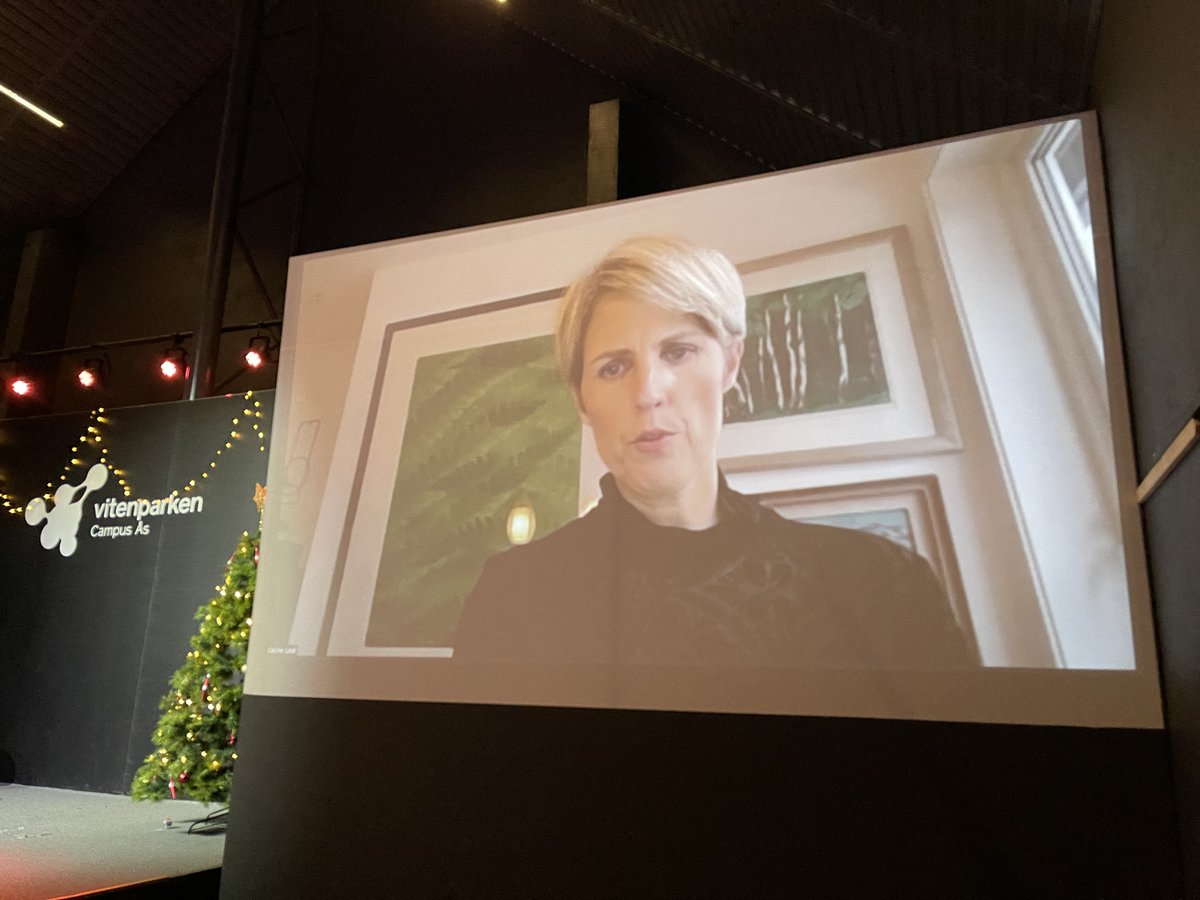 EarthresQ's tweet photo. Første del av vår kick-off avsluttet med fine foredrag fra Maren Hersleth Holsen, statssekretær @kldep, Cecilie Lind, administrerende direktør for @AvfallNorge, Liv Jorunn Jenssen fra @forskningsradet og @HansFredrikHoen dekan til MINA fakultet @UniNMBU https://t.co/iZs7eIhSBI