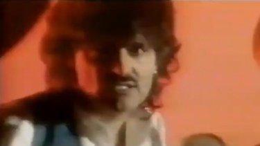 Bark At The Moon PV                                         Happy Birthday!! Carmine Appice 