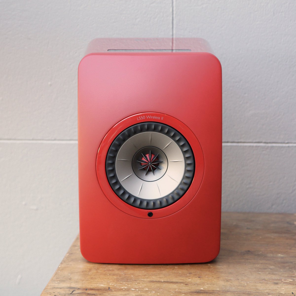 loudandclearedi's tweet photo. New KEF LS50 Wireless II now in the shop. With the same upgraded technology found in the LS50 Meta’s, an increased performance over their predecessor was obvious from the moment they started playing.
#kef #ls50 #ls50wireless #hifi #loudspeakers https://t.co/b9scprElcH