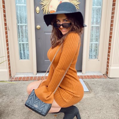 Summer_Simmons's tweet photo. #NewProfilePic https://t.co/C4Drsus03x