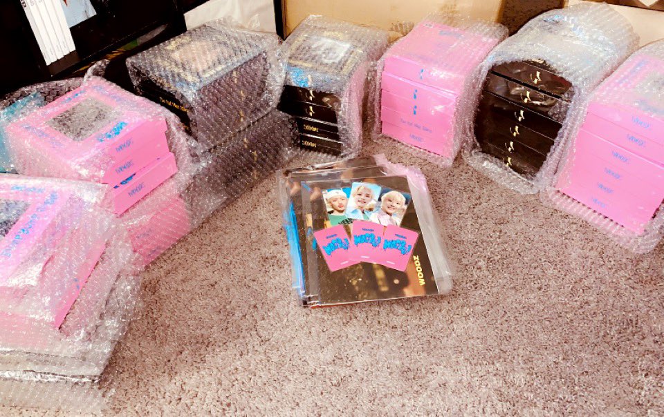 kbl_sells's tweet photo. Hello!! The albums have arrived early, I’ll start working on sorting and start sending those who have paid for domestic💝 #Kbl_updates https://t.co/S0TCmWP8PY