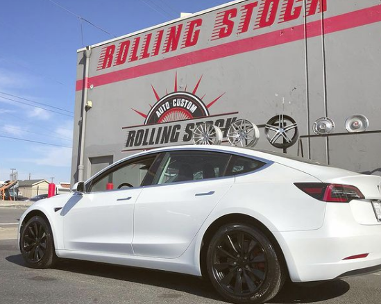 RollingStockSF's tweet photo. 2021 Tesla  3 Performance on a new set of wheels and custom painted calipers🚩

Want to customize your ride? Call our team at ☎️ 415-558-9121

#Citybythebay
#carculture #soicy #bayareacars
#carlifestyle https://t.co/rSOPKsR9g0