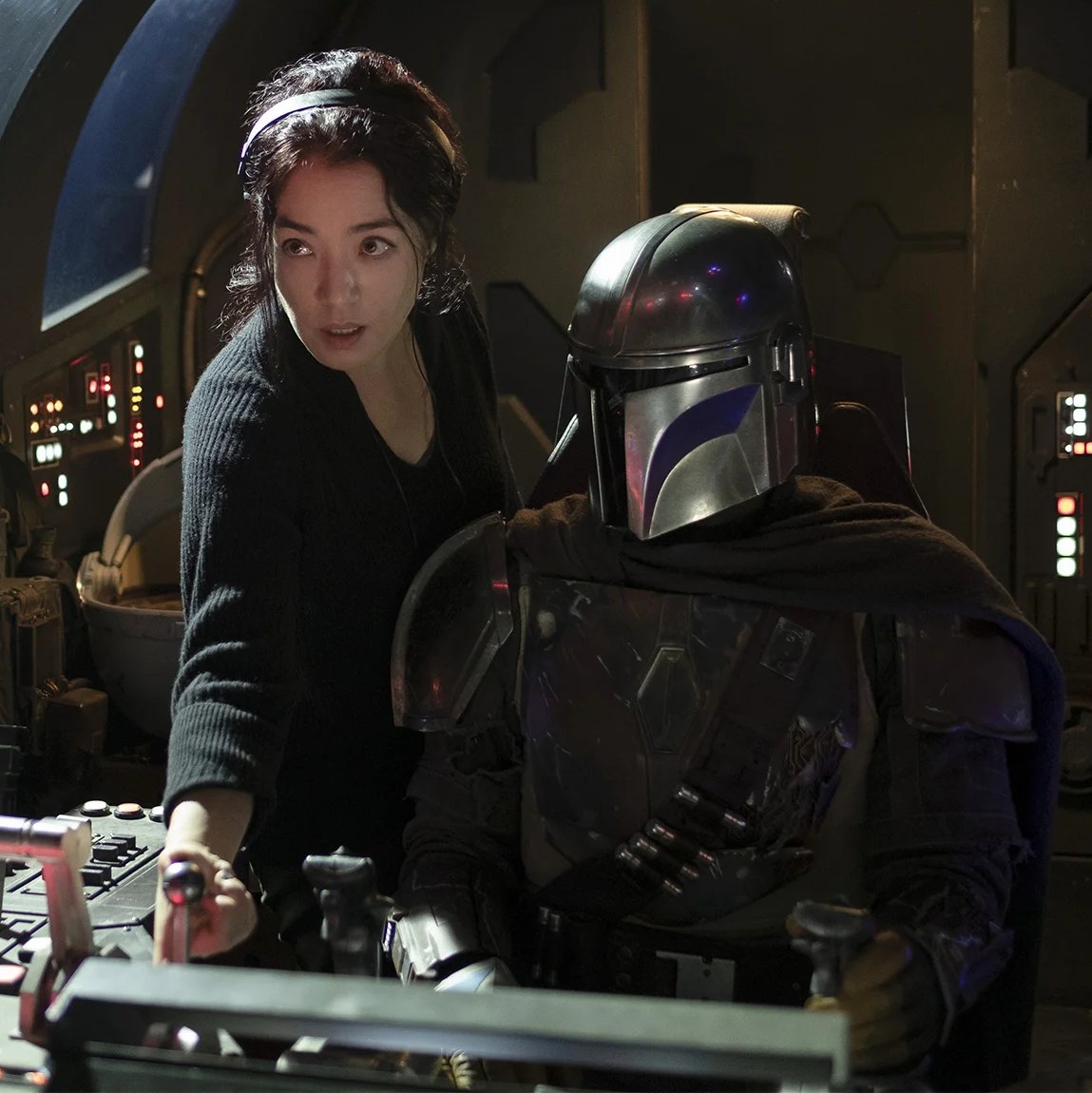 SWEchoes's tweet photo. Hayden Christensen à propos de son retour dans Star Wars :

« C’était un voyage incroyable. Il sera intéressant de voir ce qu’une réalisatrice extraordinaire comme Deborah Chow nous réserve. Je suis ravie de travailler à nouveau avec Ewan. Ça fait du bien d’être de retour. » https://t.co/fYhHIhm05v