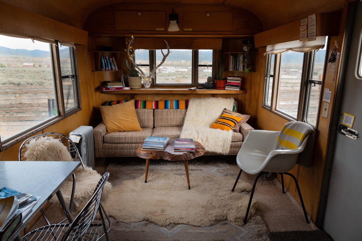 travacurio's tweet photo. Looking for a cozy and cute Airbnb to spend the weekend? This vintage trailer outside Taos, New Mexico checks all the boxes for mid-century chill. #taos #newmexico #travel #vintagetrailer #visitnewmexico #airbnb  https://t.co/wkMJx7TpqQ https://t.co/iWV3QC0Ool
