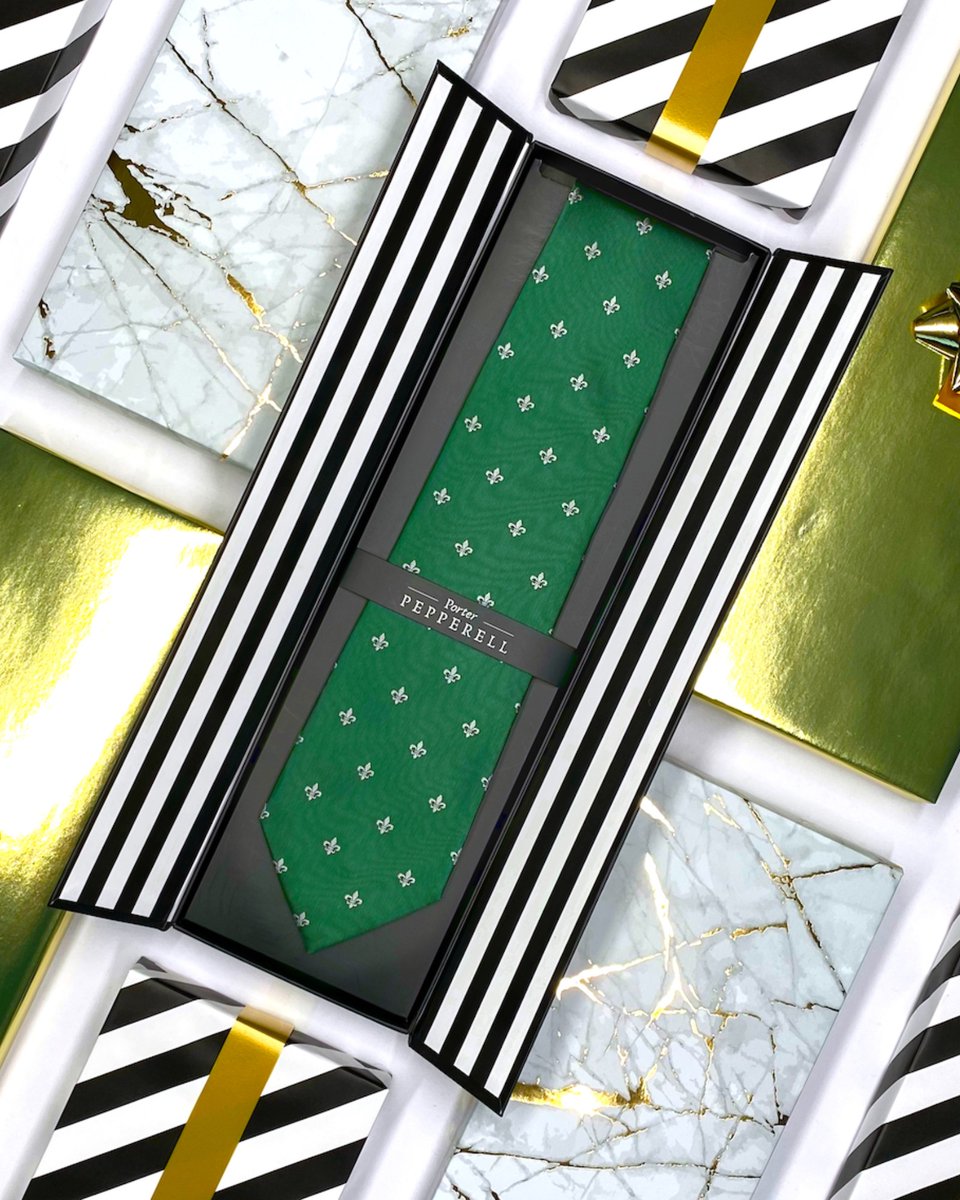 PorterPepperell's tweet photo. What could be more festive than our green, Fleur-de-Lys fully seven-fold tie? Now with FREE gift wrapping. Shop the full collection at https://t.co/U5LpUheMgK
#tie #ties #sevenfoldties #sevenfoldtie #menstyle #formalstyle #handmade #gentleman #7foldties #christmas #giftsforhim https://t.co/uYSWHNvl2A