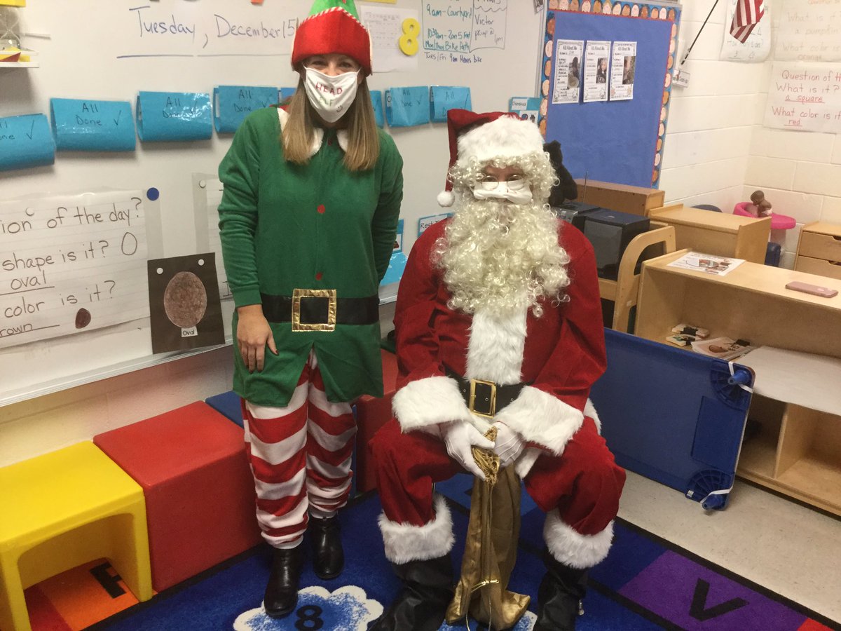 PreKHowe's tweet photo. Guess who came to visit Room 3 π
π @jsteinhilber22 @MichelleManis25 @Angel_TRex1 @EversMomof3 @foustc @NewHanoverCoSch @NHCSPreK #itsagreatdaytobeaHoweBear π» #nhcschat #SantaClaus #Leadelf #MerryChristmas https://t.co/nKgf2KuDIt