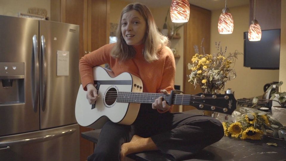 kxtradio's tweet photo. The @nprmusic Live Sessions 'Song of the Day' comes from KXT! Having made the bold move from the UK to Austin, Texas - singer-songwriter @JadeBirdMusic invited us into her kitchen to cook up a sweet performance of her latest song, 'Headstart.' 🙌 https://t.co/5RZ6O7eu27 https://t.co/x3679mL2yE
