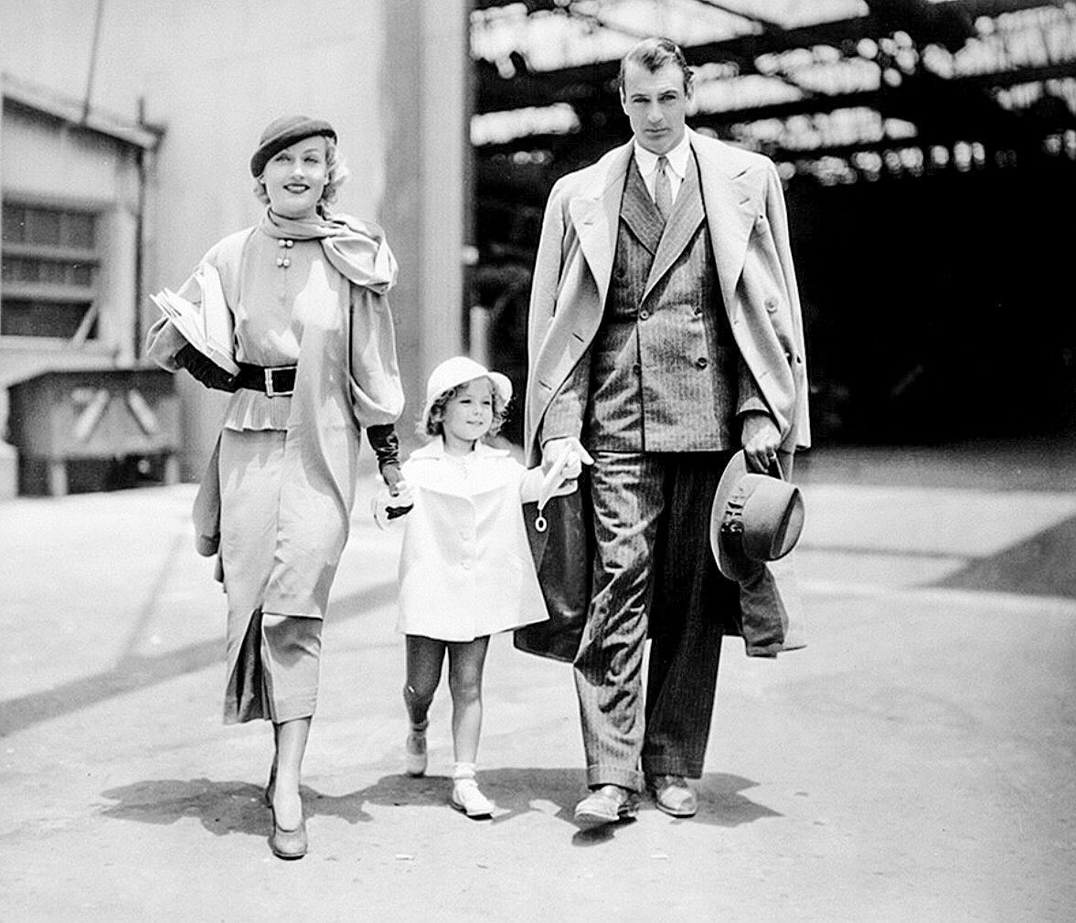 Conrad J Barrington A Twitteren Carole Lombard Shirley Temple And Gary Cooper On The Paramount Studio Lot During The Filming Of Now And Forever 1934 T Co Un4zxzwunn