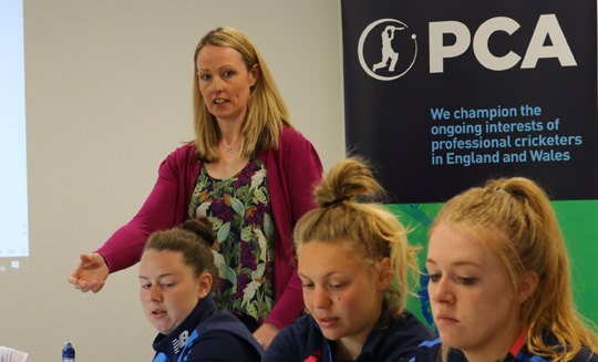 💼 WE ARE HIRING | 

✅ Provide one to one coaching and mentoring throughout a player’s career
✅ Work with England Women, England Academy, professional domestic cricketers and former England Women

Find out more 👉bit.ly/CricketJobs